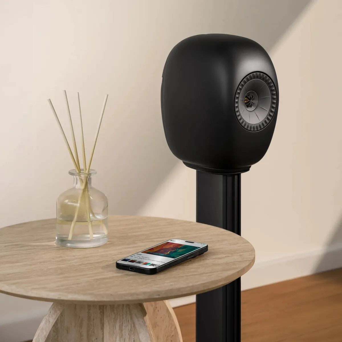 Chân loa KEF LS LUXE Floor Stand cao 628 mm